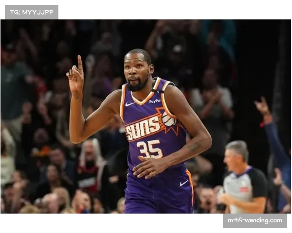 独行侠5分负太阳：布克杜兰特无球跑动与保罗组织串联分析